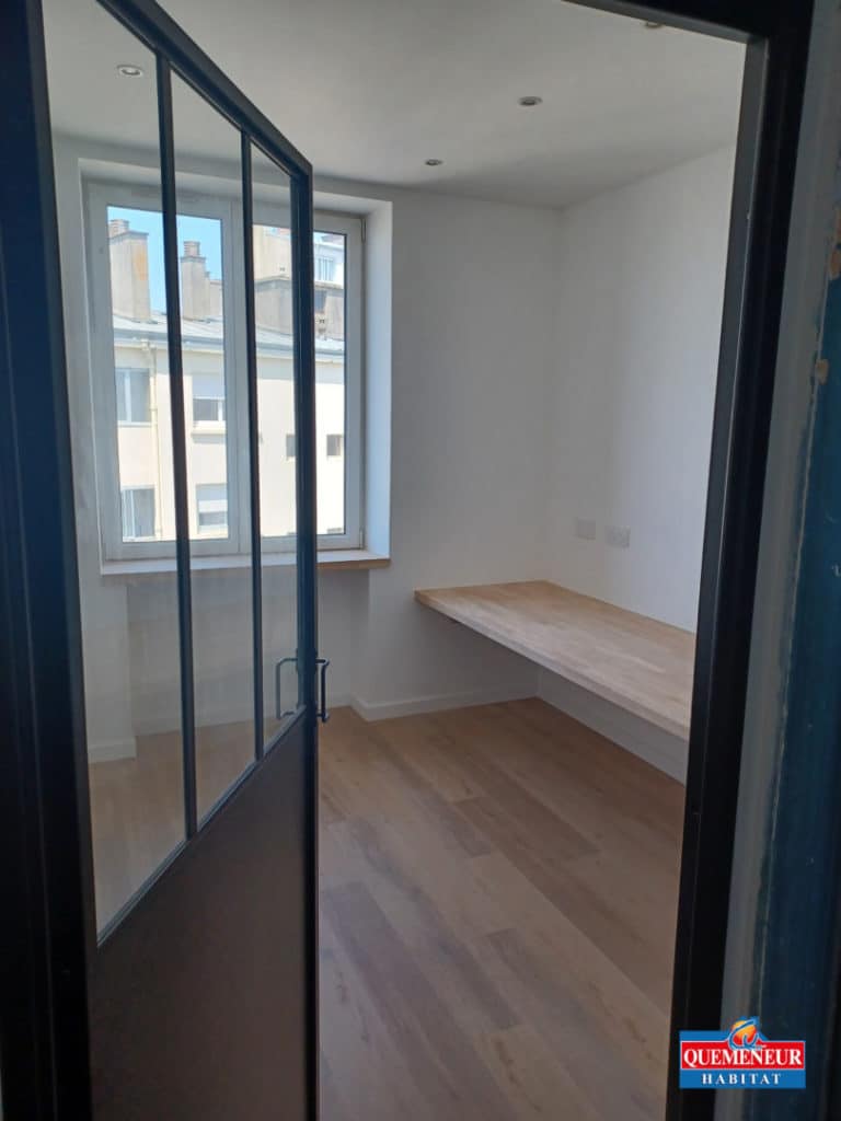 REAMENAGEMENT INTERIEUR D'UN APPARTEMENT AVEC MENUISERIE INTERIEURE PLACO ET PEINTURE A BREST (6)